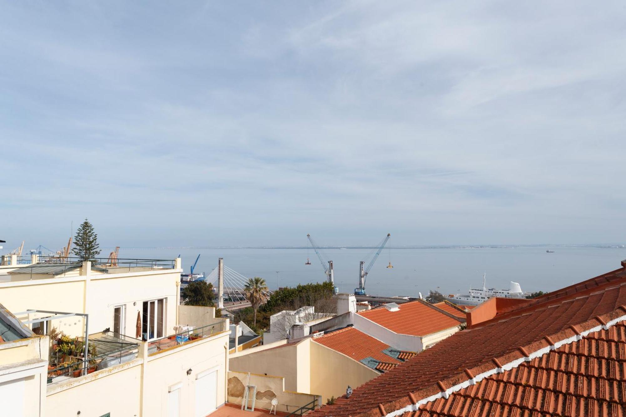 Barbadinhos Apartments In Lisbon Historic Neighborhood エクステリア 写真